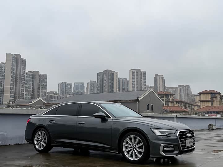 Фото 3 - Audi A6L