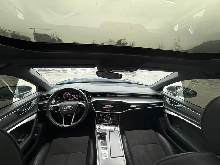 Фото 8 - Audi A6L