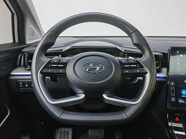 Фото 6 - Hyundai Custo