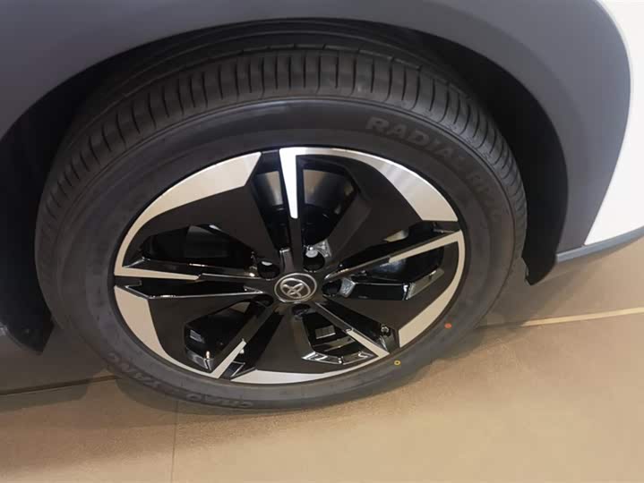 Фото 6 - Toyota bZ3X