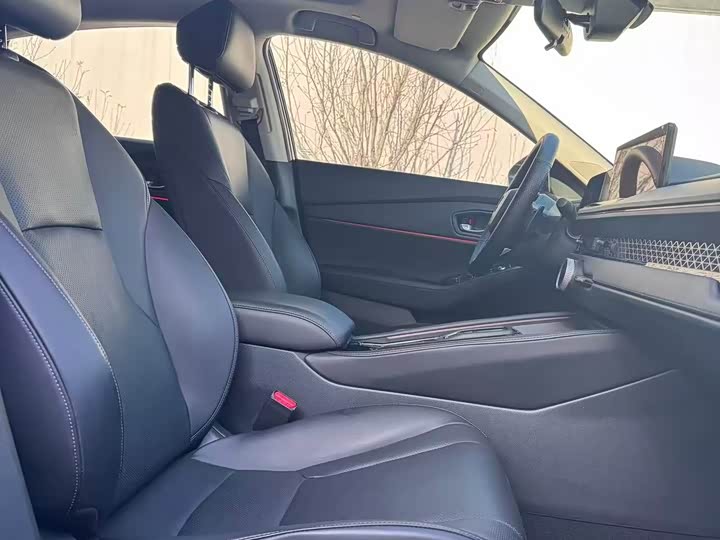 Фото 6 - Honda Accord Hybrid