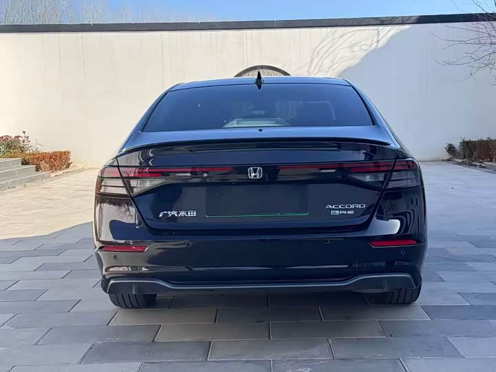 Фото 9 - Honda Accord Hybrid