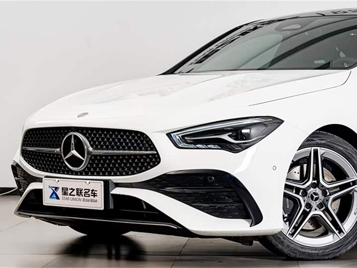 Фото 3 - Mercedes-Benz CLA-Class