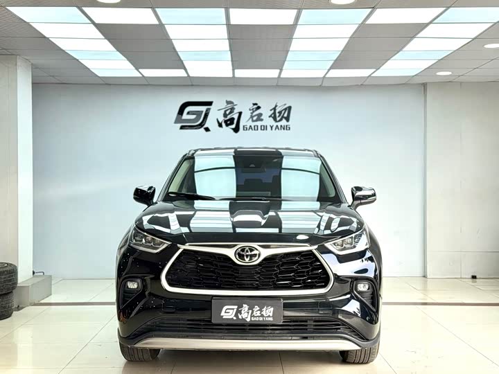 Фото 2 - Toyota Highlander