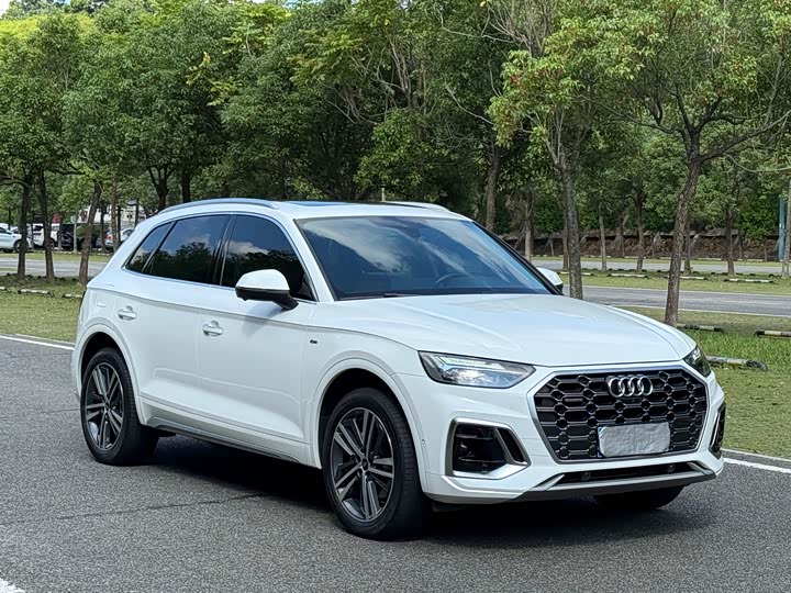 Фото 3 - Audi Q5L