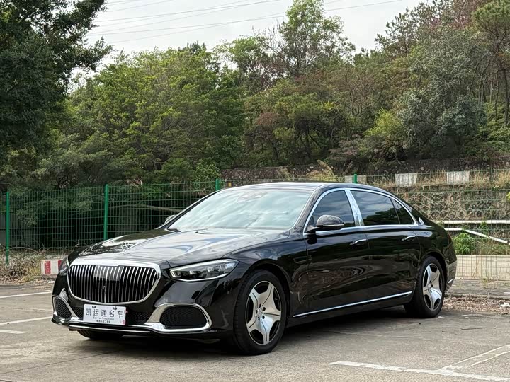 Фото 2 - Mercedes-Benz Maybach S-Class