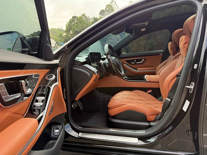 Фото 5 - Mercedes-Benz Maybach S-Class