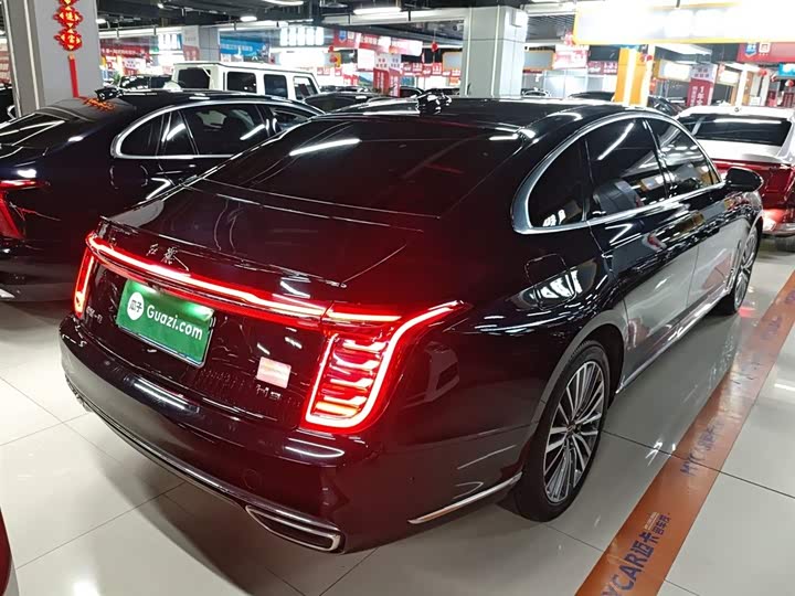Фото 7 - Hongqi H9