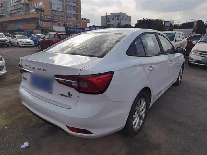 Фото 5 - Roewe i5