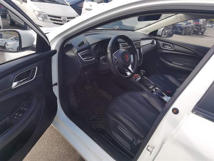 Фото 8 - Roewe i5