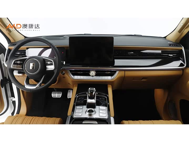 Фото 5 - Tank 500 Hybrid