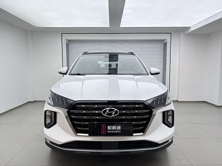 Фото 2 - Hyundai Tucson L