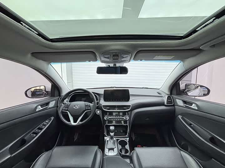 Фото 5 - Hyundai Tucson L