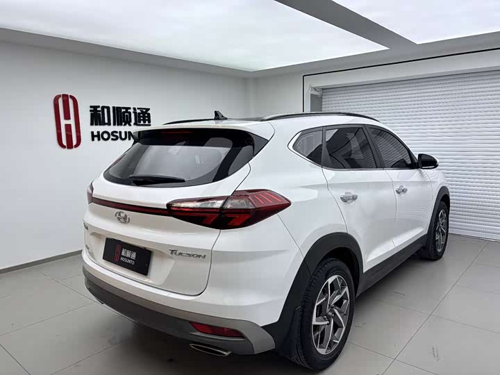 Фото 7 - Hyundai Tucson L
