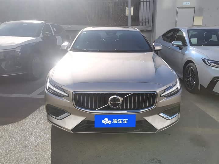 Фото 2 - Volvo S60