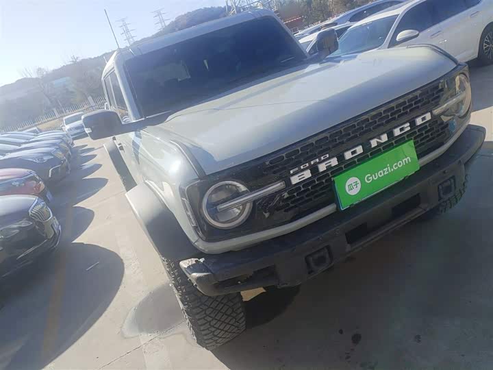 Фото 4 - Ford Bronco