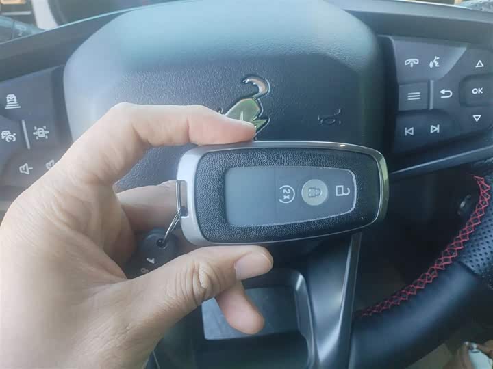 Фото 9 - Ford Bronco