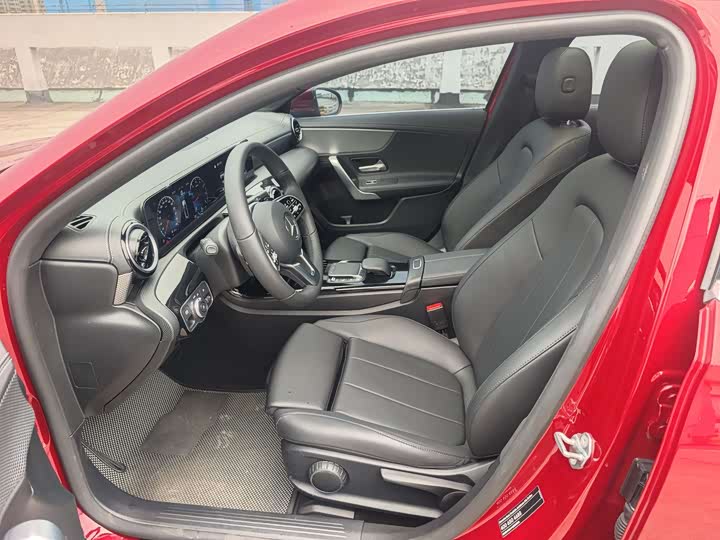 Фото 8 - Mercedes-Benz A-Class