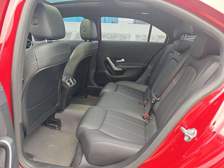 Фото 9 - Mercedes-Benz A-Class