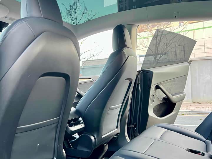 Фото 5 - Tesla Model Y