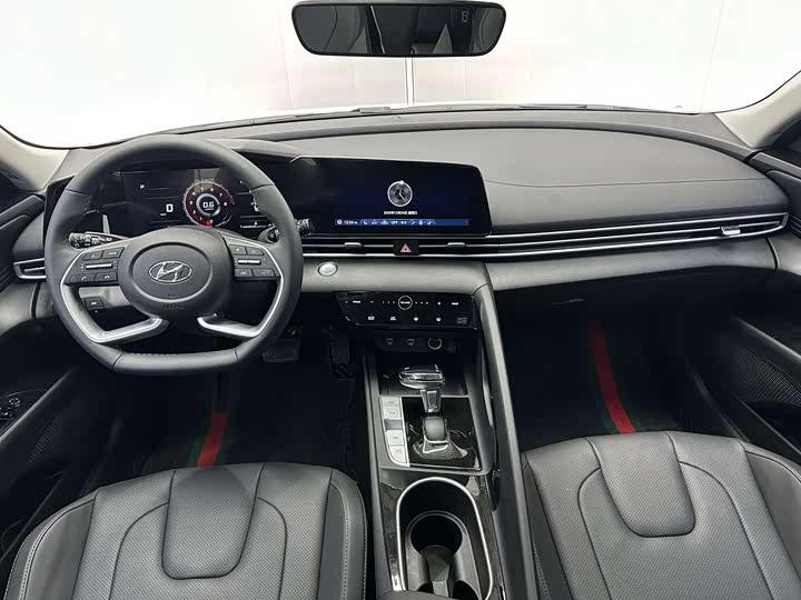 Фото 6 - Hyundai Elantra N line