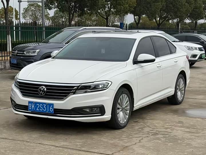 Фото 1 - Volkswagen Lavida