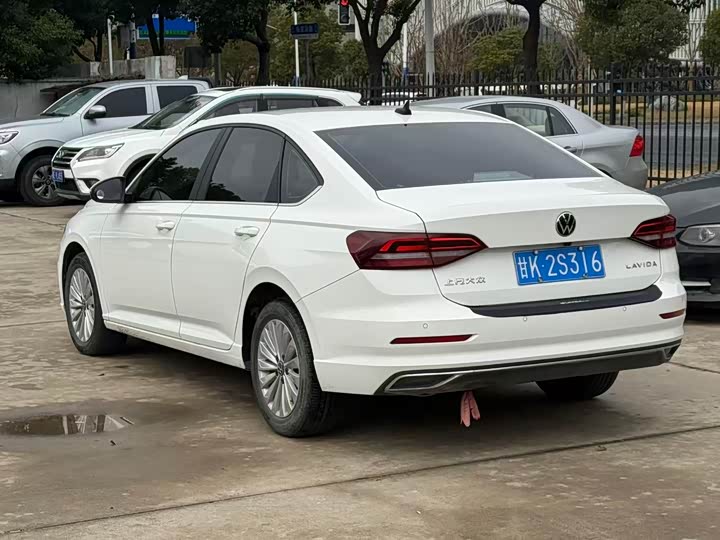 Фото 5 - Volkswagen Lavida