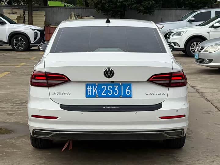 Фото 6 - Volkswagen Lavida