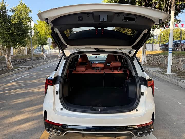 Фото 6 - Changan CS75 Plus