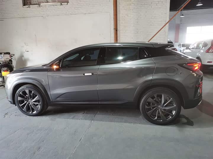 Фото 5 - Changan UNI-T