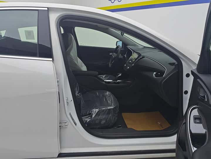 Фото 8 - Chevrolet Malibu XL