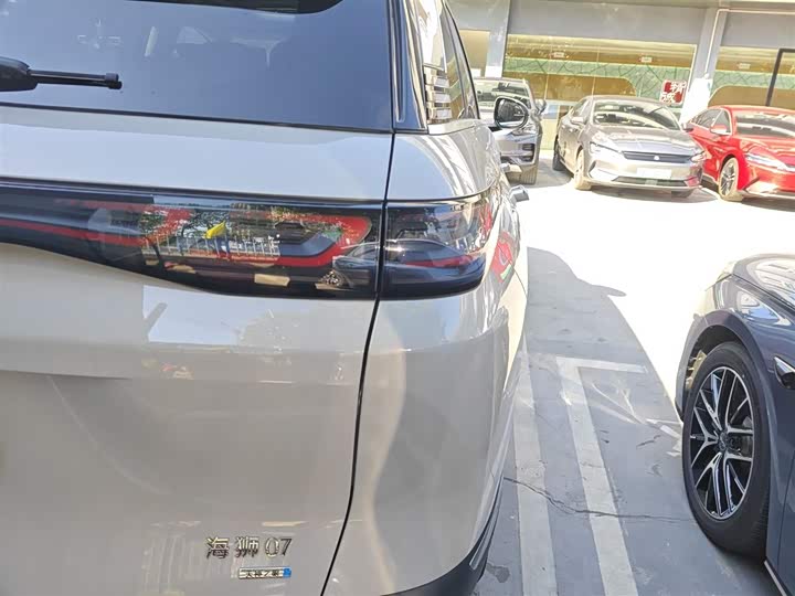 Фото 8 - BYD Sea Lion 07 DM-i Hybrid