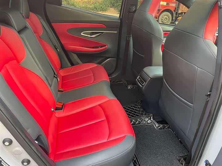 Фото 6 - Changan UNI-T