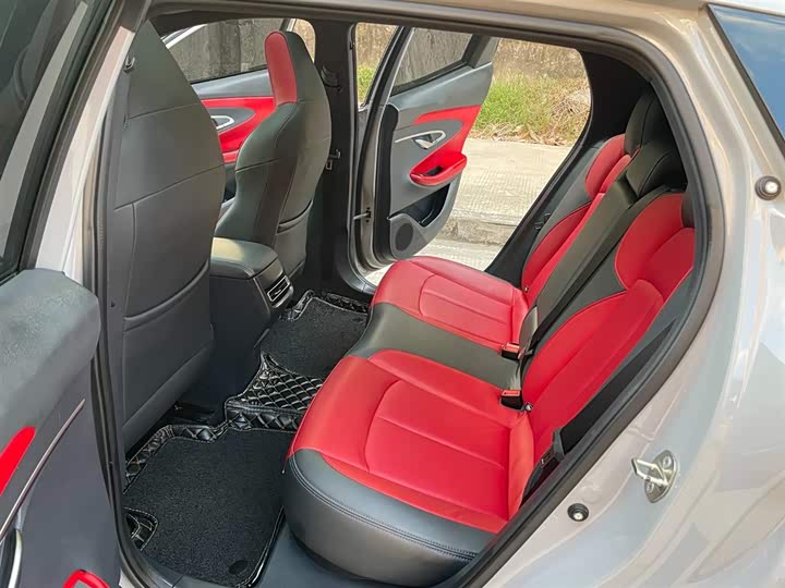 Фото 9 - Changan UNI-T