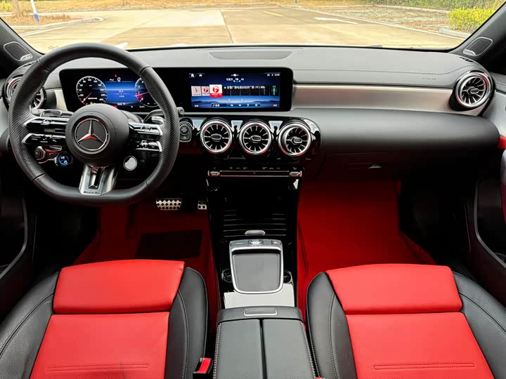 Фото 6 - Mercedes-Benz A-Class AMG