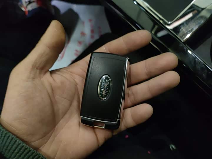 Фото 9 - Land Rover Range Rover Evoque L