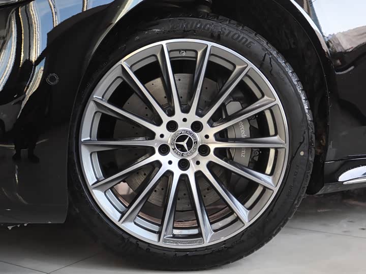 Фото 4 - Mercedes-Benz S-Class