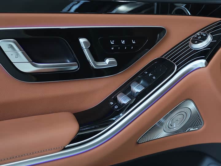 Фото 7 - Mercedes-Benz S-Class