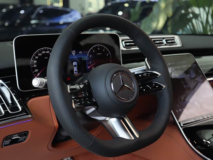 Фото 9 - Mercedes-Benz S-Class