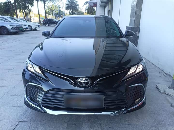 Фото 3 - Toyota Camry