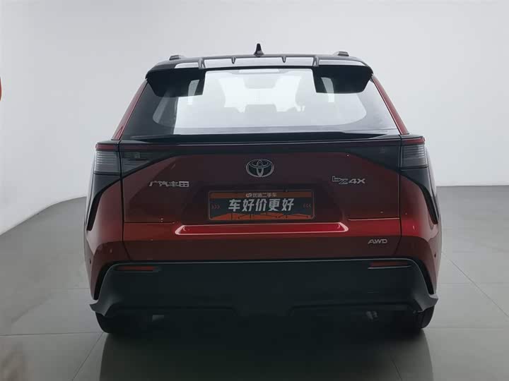 Фото 4 - Toyota bZ4X