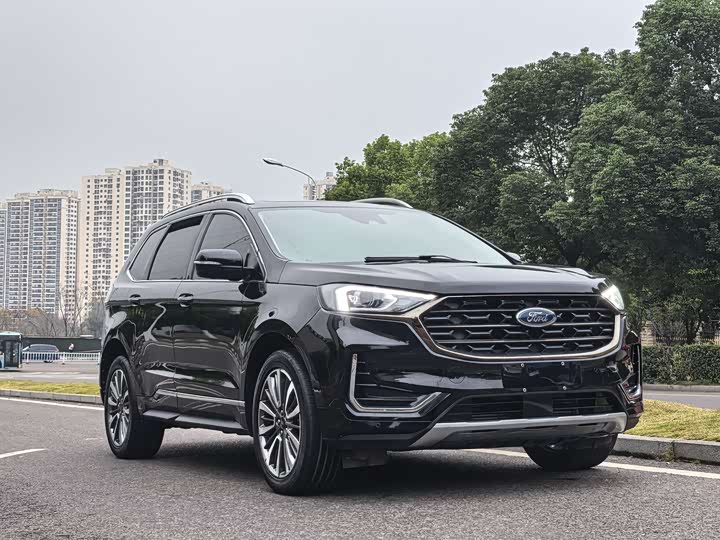 Фото 3 - Ford Edge