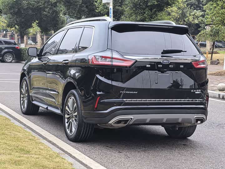 Фото 6 - Ford Edge