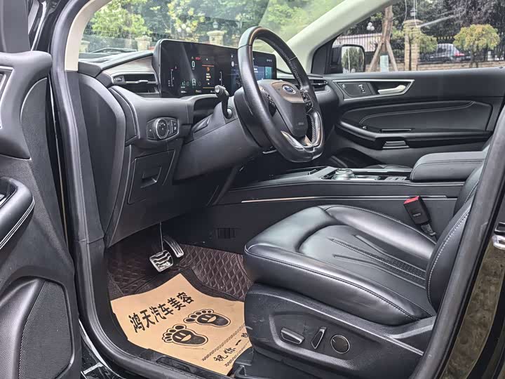 Фото 8 - Ford Edge