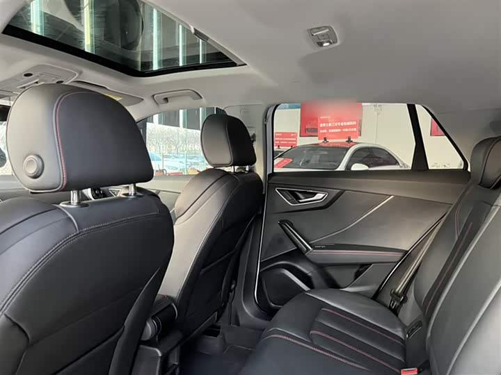 Фото 2 - Audi Q2L