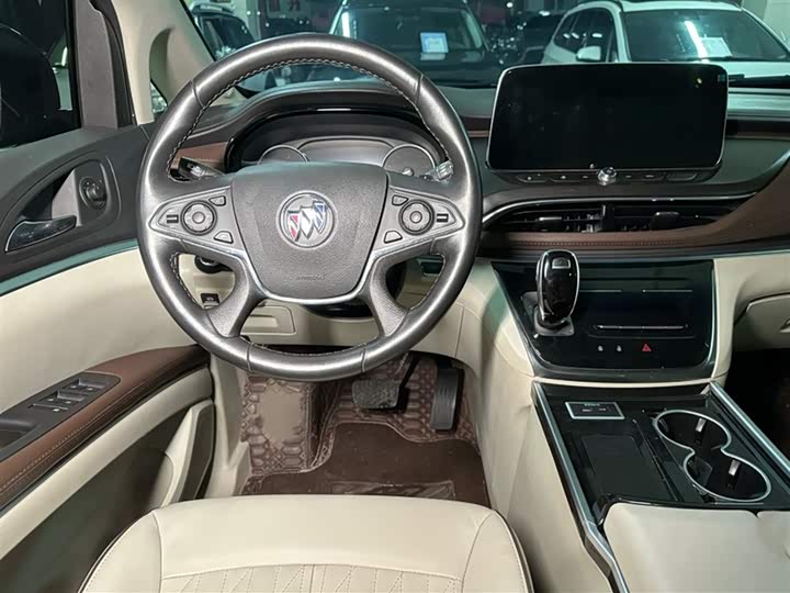 Фото 9 - Buick GL8 ES