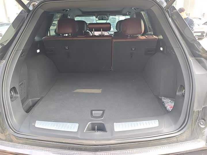 Фото 4 - Cadillac XT5