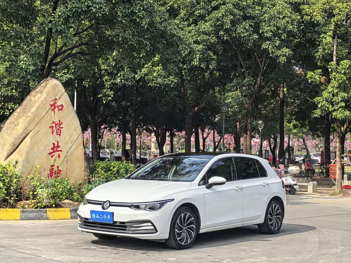 Фото 1 - Volkswagen Golf