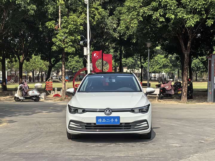 Фото 3 - Volkswagen Golf