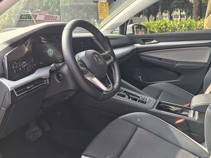 Фото 4 - Volkswagen Golf